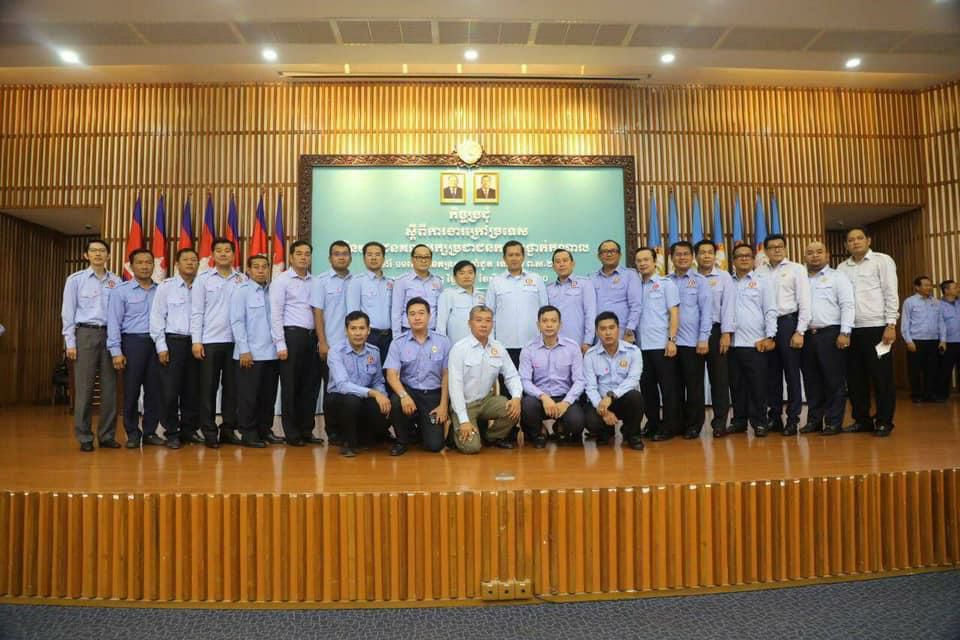 ក្រុមការងាររៀបចំអង្គការចាត់តាំងយុវជនគណបក្សប្រជាជនកម្ពុជាក្រៅប្រទេសរួមមាន ប្រចាំទ្វីបអឺរ៉ុប ប្រចាំប្រទេសកាណា ផ្នែកឃោសនាអប់រំ នៃយុវជនគណបក្សប្រជាជនកម្ពុជាថ្នាក់កណ្ដាល និងប្រចាំសហរដ្ឋអាម៉េរិកបានចូលរួមឧបត្ថម្ភជាថវិកាជិត៨ម៉ឺដុល្លាសហរដ្ឋអាមេរិកជូនដល់ក្រុមគ្រូពេទ្យស្ម័គ្រចិត្តយវជនសម្តេចតេជោ(TYDA) !!!!