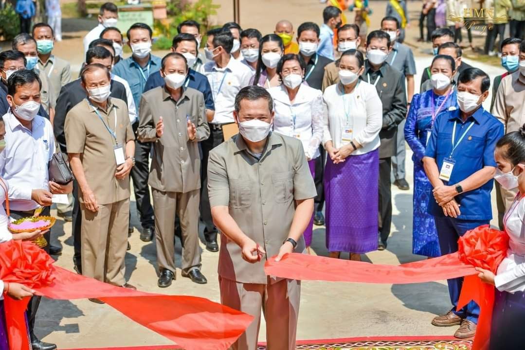 ឯកឧត្តម បណ្ឌិត ហ៊ុន ម៉ាណែត ៖ ក្នុងរយៈពេលជាង ០២ ឆ្នាំកន្លងមកនេះ ជំងឺកូវីដ-១៩ ដែលជាជំងឺរាតត្បាតសាកល បានបំផ្លាញសុខភាពមនុស្សរាប់រយលាននាក់ និងសម្លាប់មនុស្សរាប់លាននាក់នៅលើពិភពលោក ដោយគ្មានការរើសអើង !!!!
