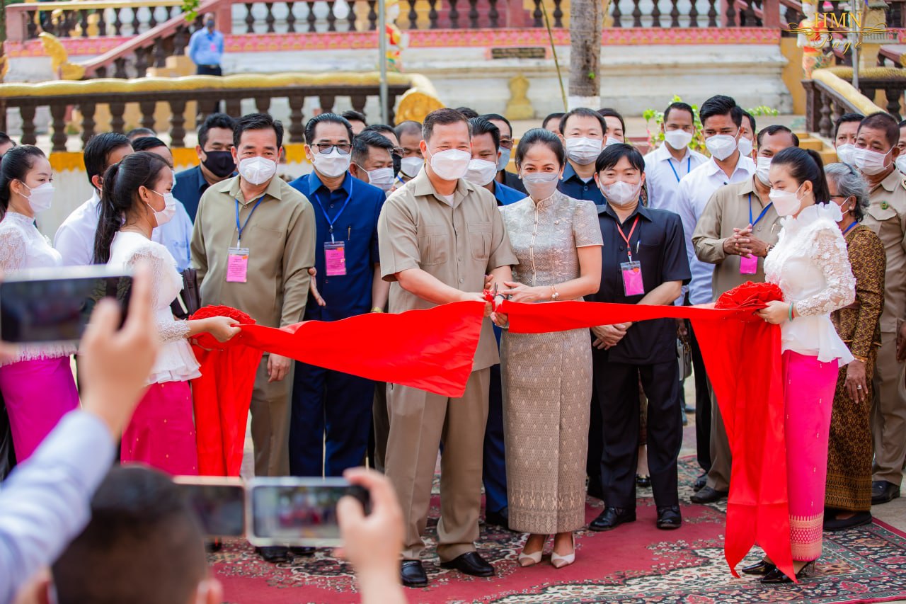 ឯកឧត្តម បណ្ឌិត ហ៊ុន ម៉ាណែត: សម្តេចតេជោ ហ៊ុនសែនបានយកគោលនយោបាយបង្រួបបង្រួមជាតិ និងការសង្គ្រោះជី​វិតរបស់ប្រជាពលរដ្ឋជាកត្តាចម្បងអាទិភាពខ្ពស់បំផុត !!!!!