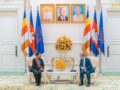 សម្តេចមហាបវរធិបតី ហ៊ុន ម៉ាណែត នាយករដ្ឋមន្ត្រីនៃព្រះរាជាណាចក្រកម្ពុជា បានជួបជាមួយ លោកស្រី Bridgette L. Walker ភារធារីស្តីទី នៃស្ថានទូតសហរដ្ឋអាមេរិកប្រចាំកម្ពុជា ក្នុងជំនួបសម្តែងការគួរសម និងជម្រាបលា នៅវិមានសន្តិភាព !!!!!