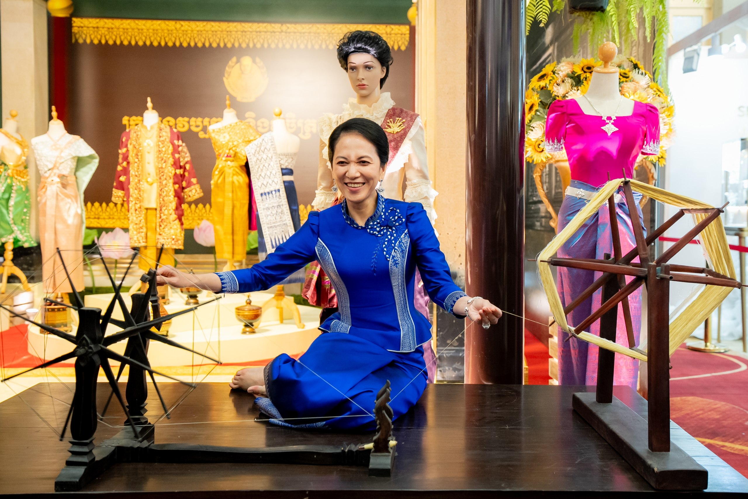 លោកជំទាវបណ្ឌិត ពេជ ចន្ទមុន្នី ហ៊ុនម៉ាណែត អញ្ជើញចូលរួមពិធីបើកពិព័រណ៍អាពាហ៍ពិពាហ៍ លើកទី៣ ឆ្នាំ២០២៦ !!!!!