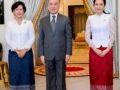 លោកជំទាវបណ្ឌិត ពេជ ចន្ទមុន្នី ហ៊ុនម៉ាណែត អនុប្រធានអចិន្ត្រៃយ៍កាកបាទក្រហមកម្ពុជា និងជាតំណាងដ៏ខ្ពង់ខ្ពស់ សម្តេចកិត្តិព្រឹទ្ធបណ្ឌិត ប៊ុន រ៉ានី ហ៊ុនសែន ប្រធានកាកបាទក្រហមកម្ពុជា អញ្ជើញទទួលព្រះរាជទ្រព្យដ៏ខ្ពស់ខ្ពស់បំផុតពី «ព្រះករុណាព្រះបាទសម្តេចព្រះបរមនាថ នរោត្តម សីហមុនី» ព្រះមហាក្សត្រនៃព្រះរាជាណាចក្រកម្ពុជា !!!!!